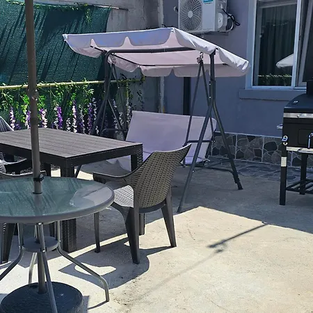 The Purple House-villa In