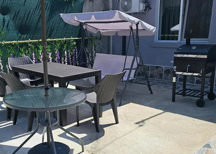 The Purple House-villa In