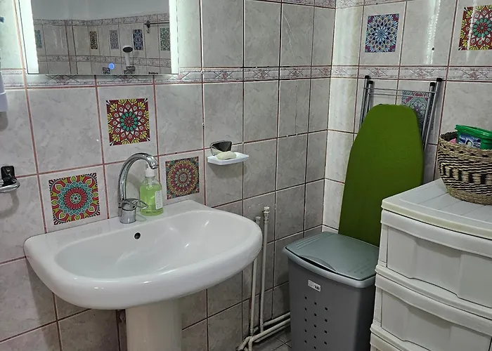 The Purple House-villa In * Bucureşti